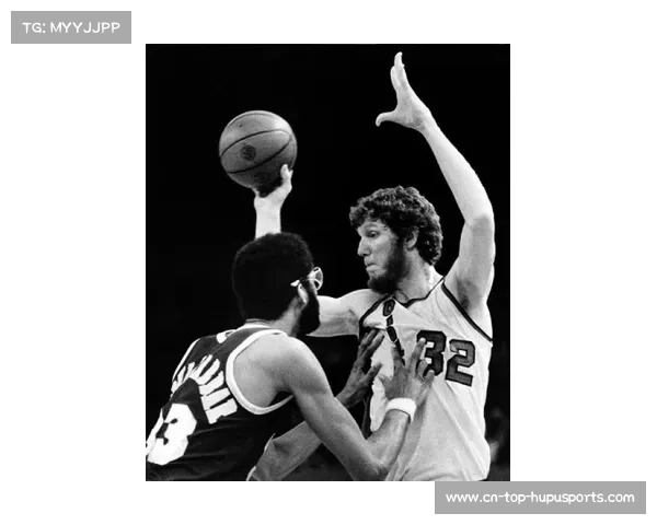 NBA副总裁麦卡琴谈裁判工作:坚持全赛季一致判罚尺度是核心 NBA副总裁麦卡琴谈裁判工作:坚持全赛季一致判罚尺度是核心